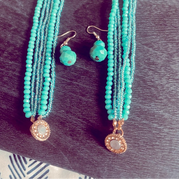 Vintage Multi-Strand Turquoise Bead Necklace. magnetic clasp closure, NWOT - Picture 4 of 10